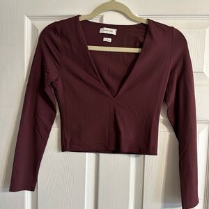 Babaton Contour V-neck long sleeve